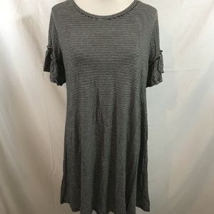 Mossimo black and white striped short sleeve dress
